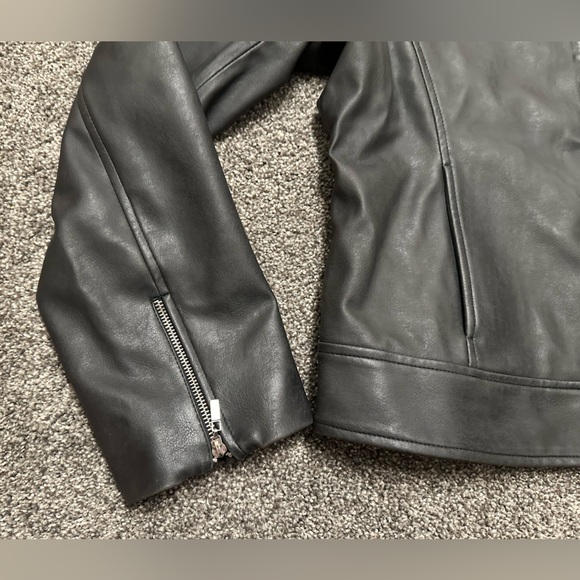 Faux Leather Jacket Size Large - Picture 4 of 9
